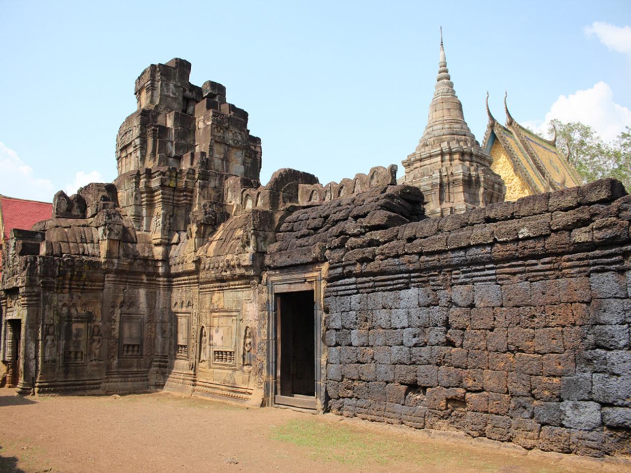 ប្រាសាទអង្គរបាយជ័យក្រៅ